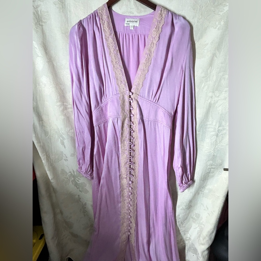 NWOT Divine Vintage Size Large
1990’s button-down front maxi nightgown/negligée